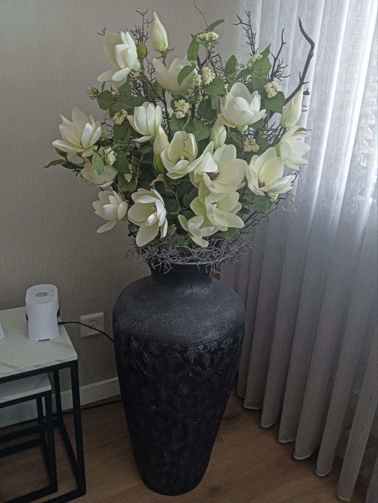 Kunstbloemstuk Magnolia in antraciet vaas, 130cm, Binnen, Ophalen of Verzenden, Bloemstuk, Wit