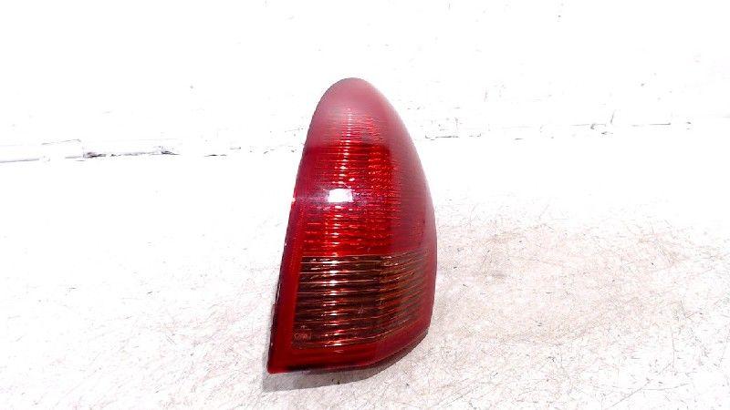 Achterlicht links buiten Alfa Romeo 147, Onderdelen@venauto.nl, Van der Ven Autorecycling B.V., Gebruikt, Ettenseweg 76, 4706 PB Roosendaal, The Netherlands