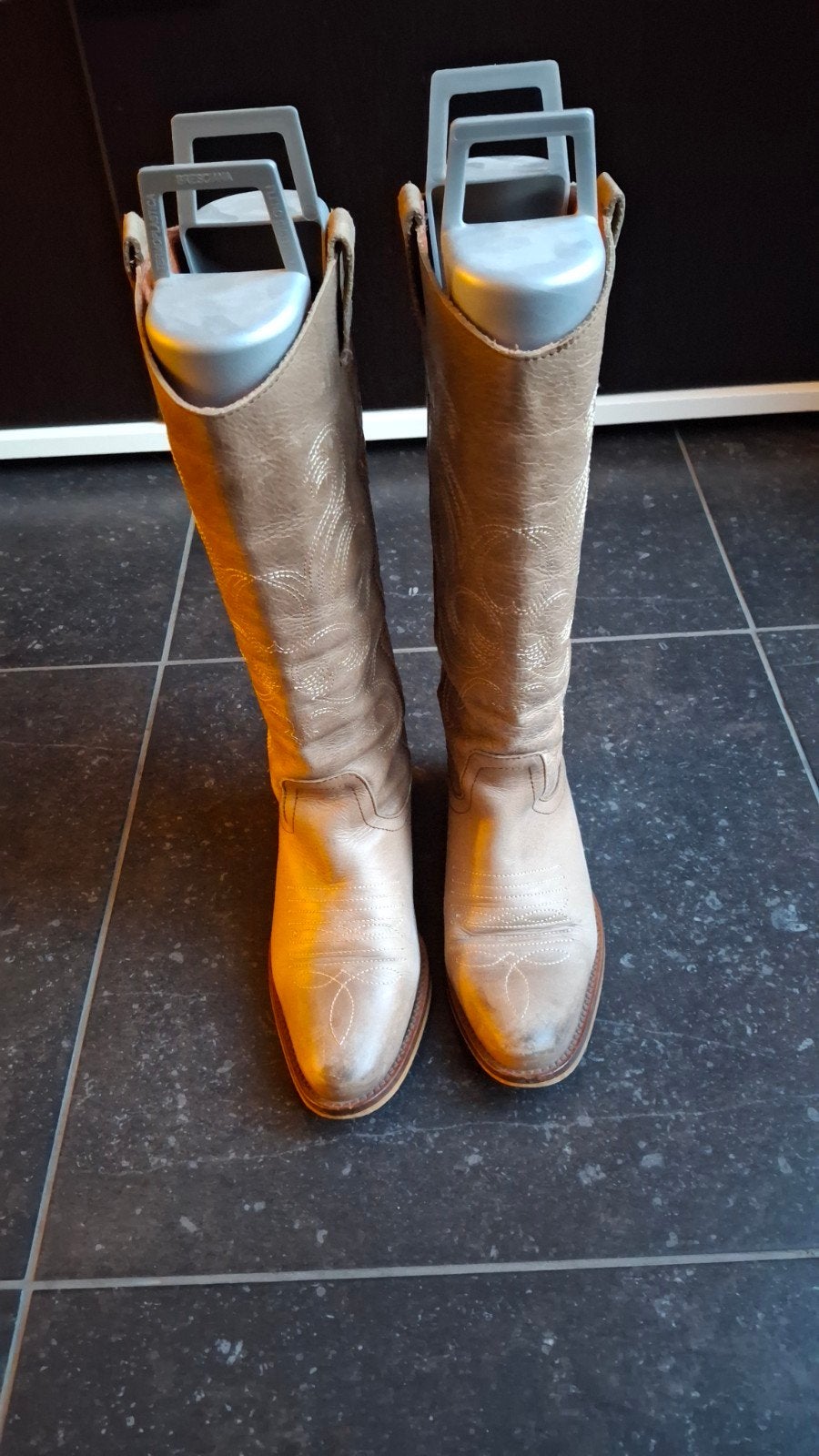 Laarzen maat 37, Hoge laarzen, Beige, Ophalen of Verzenden, Gedragen