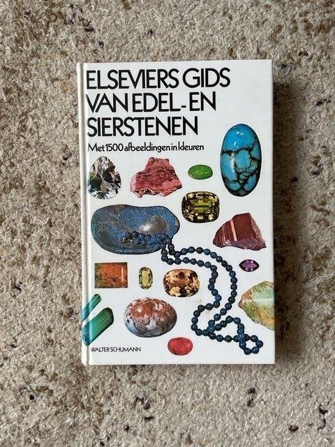 Elseviers Gids van edel-en sierstenen  1500 afbeeldingen, Ophalen of Verzenden, Zo goed als nieuw, Overige onderwerpen, Elsevier