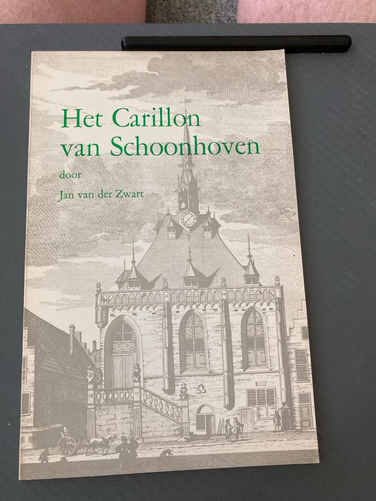 Het Carillon van Schoonhoven - Jan van der Zwart, Boeken, Ophalen of Verzenden, 20e eeuw of later, Gelezen