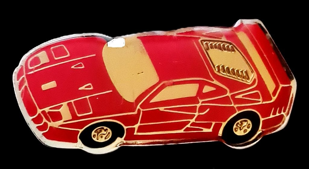 Ferrari F40 pin- rood epoxy, Verzamelen, Verzenden, Nieuw, Transport, Speldje of Pin
