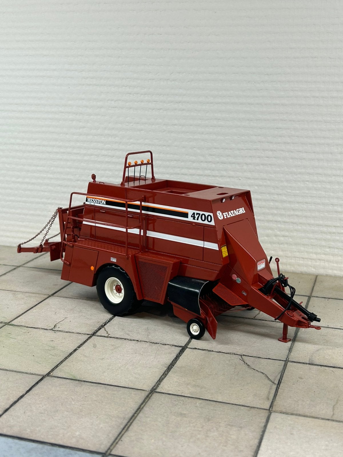 Hesston 4700 Fiatagri VKA Models, Ophalen of Verzenden, Zo goed als nieuw, Tractor of Landbouw, Overige merken