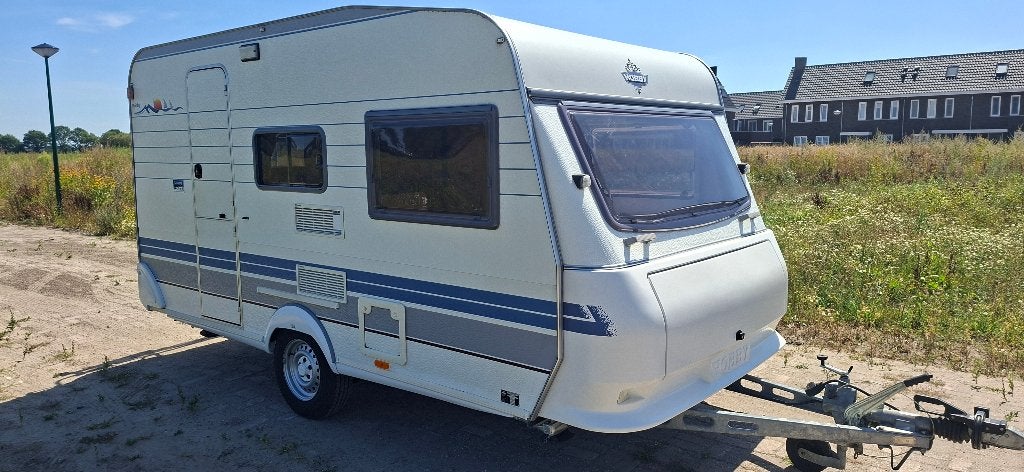 Hobby KB 400 de luxe, voortent, stapelbed, zeer nette staat, Caravans en Kamperen, Caravans, Standaardzit, Hobby, Schokbreker
