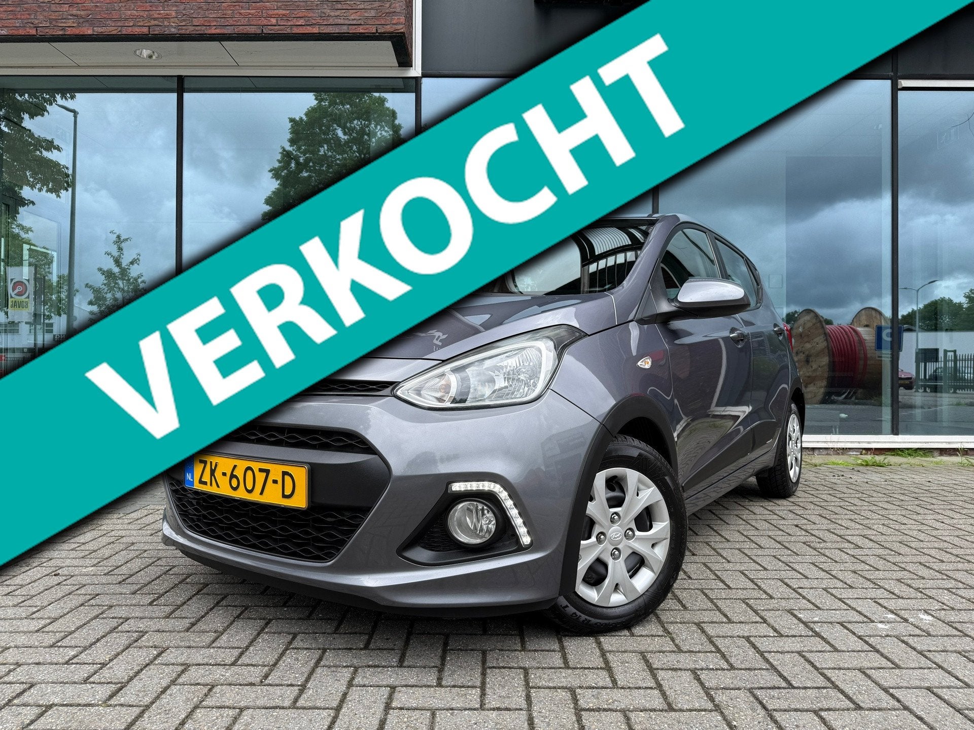 Hyundai I10 1.0i i-Motion Comfort Plus - Airco - Media - LED, Auto's, Stof, Gebruikt, Bedrijf, Handgeschakeld