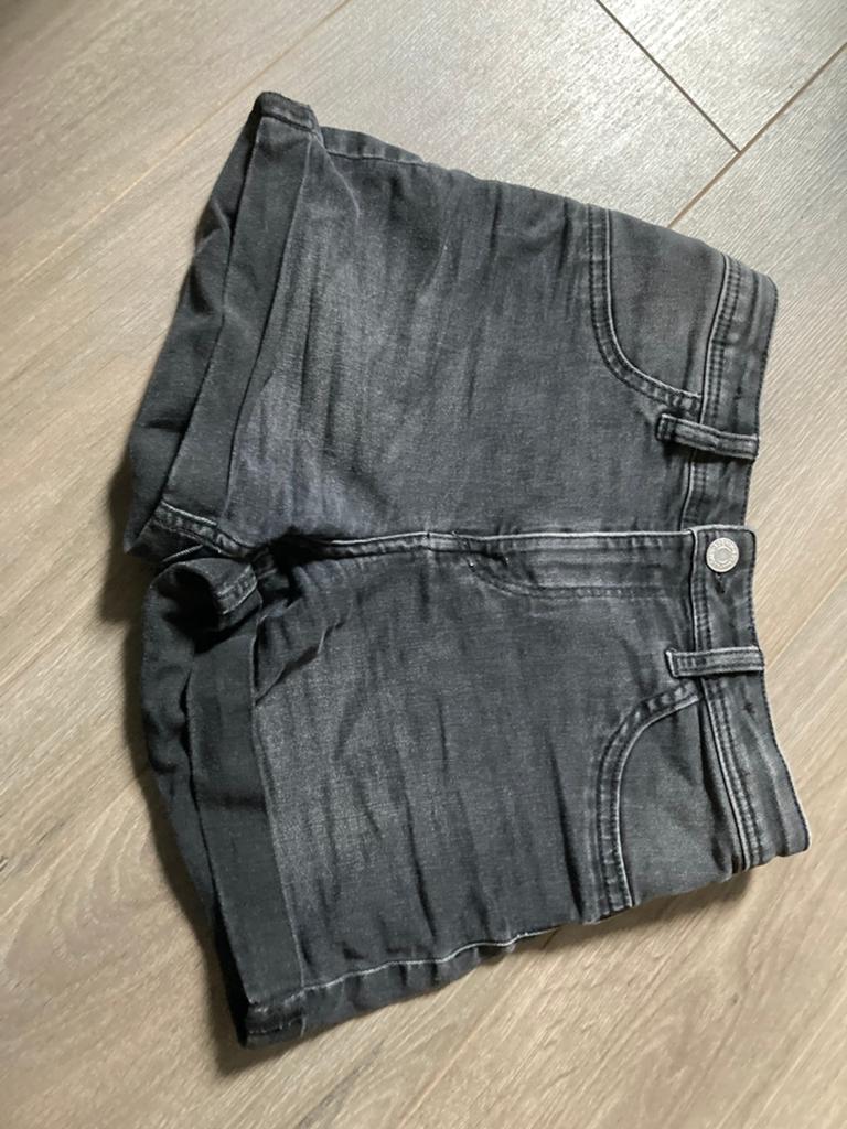 Korte spijkerbroeken. Maat 146. Prijs per stuk, Kinderen en Baby's, Kinderkleding | Maat 146, Broek, Meisje, H&M, Ophalen of Verzenden
