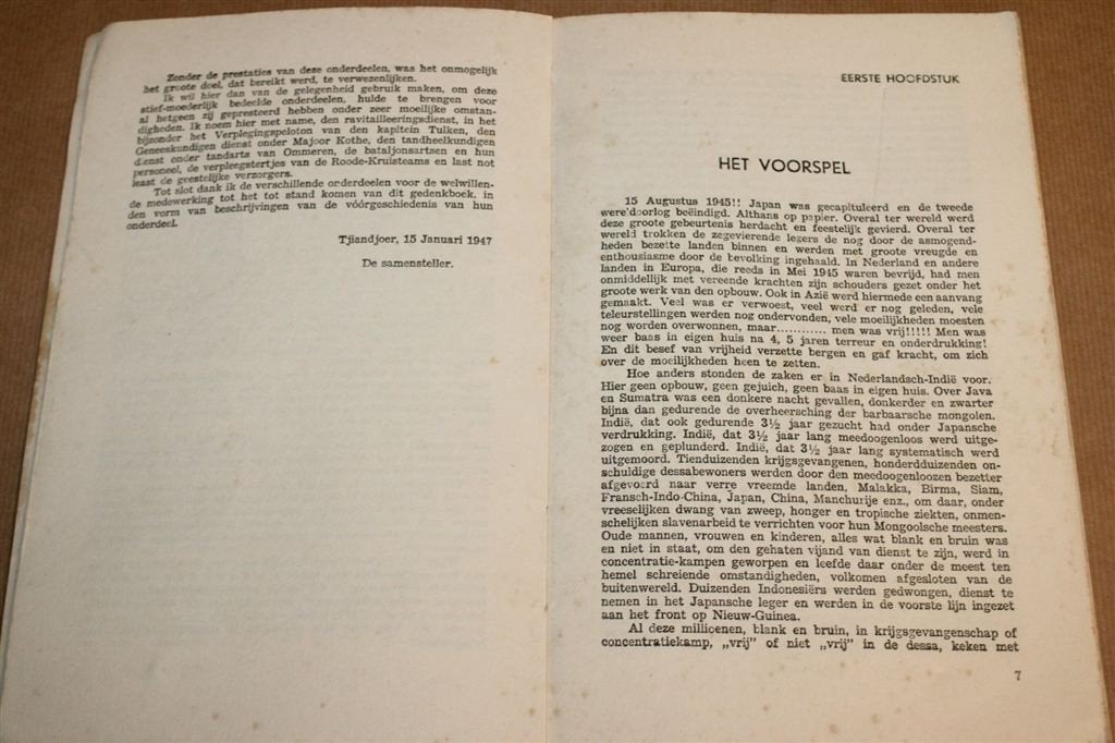 Eén jaar W-Brigade — NL-Indië, Gedenkboek 1947 Zeldzaam, Boeken, Ophalen of Verzenden, Tweede Wereldoorlog, Gelezen, Overige onderwerpen