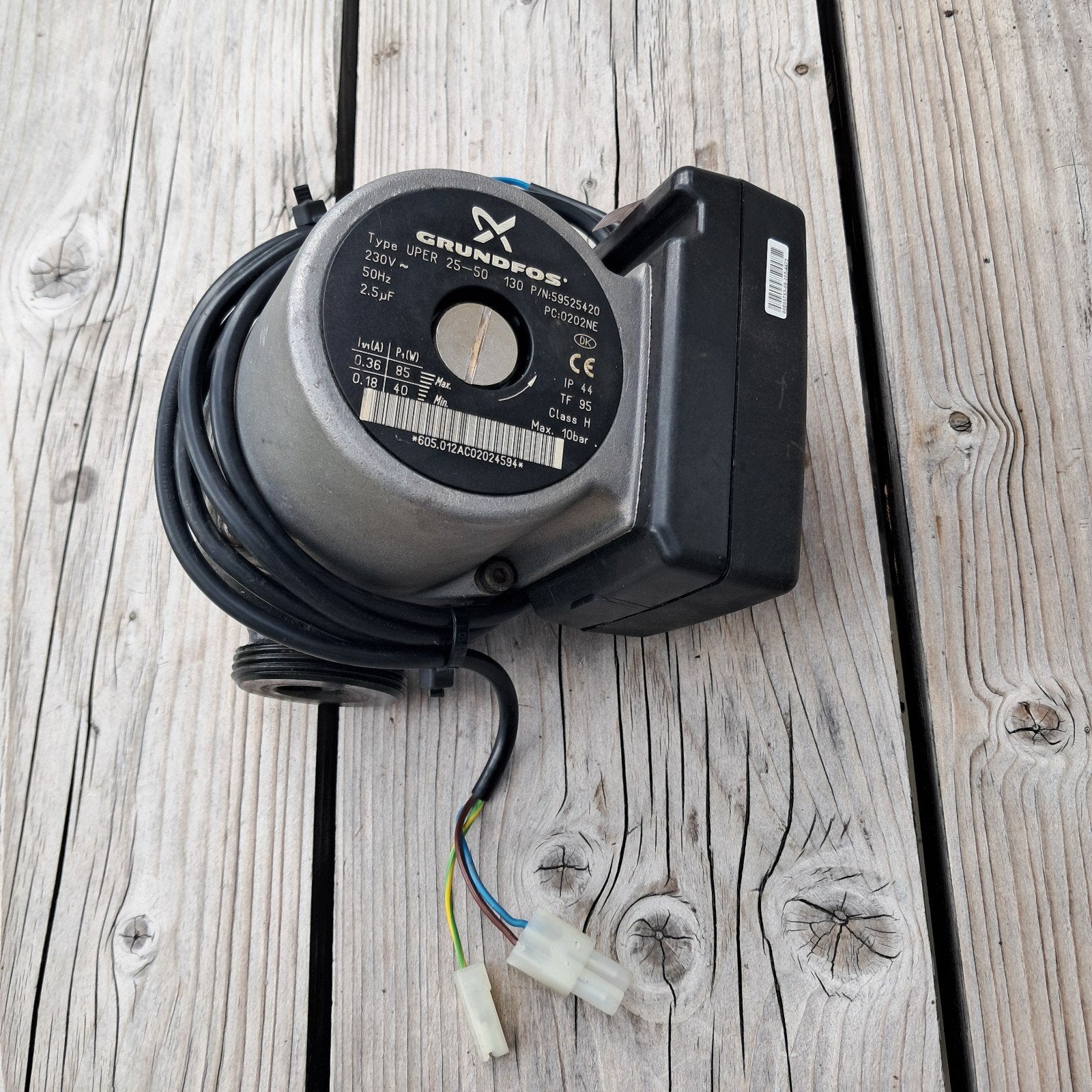 nefit ecomline pomp Type grundfos UPER 25-50 130, Doe-het-zelf en Verbouw, Verwarming en Radiatoren, Gebruikt, Minder dan 30 cm