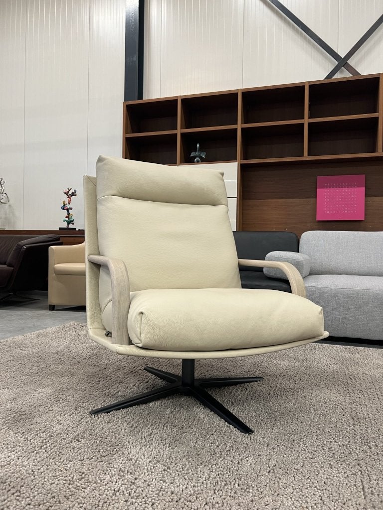 Nieuw Leolux Kudo Fauteuil Hoog off white Design draai stoel