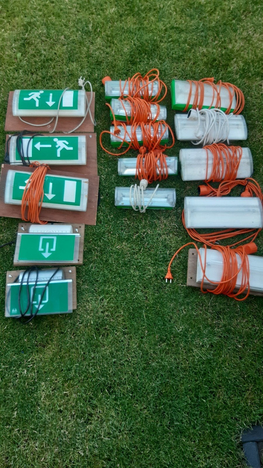 Noodverlichting festivals, Ophalen of Verzenden, Gebruikt, Minder dan 50 watt, Lamp met armatuur