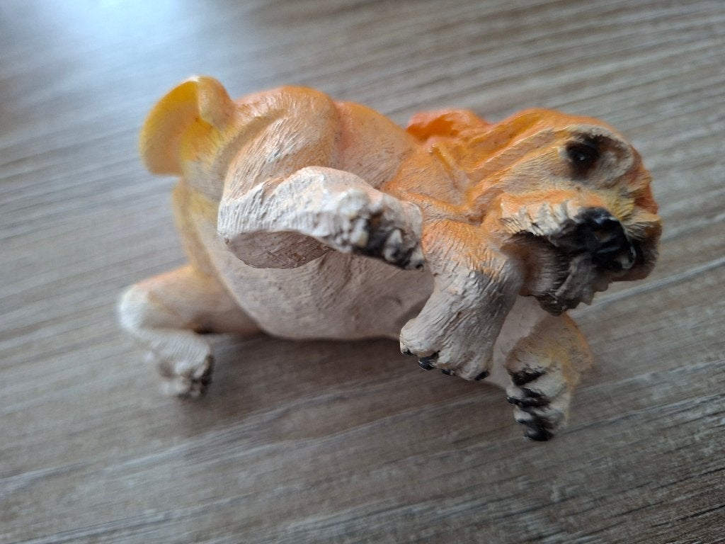 Oranje hond beeldje 8cm, Verzamelen, Beelden en Beeldjes, Ophalen of Verzenden, Zo goed als nieuw, Dier