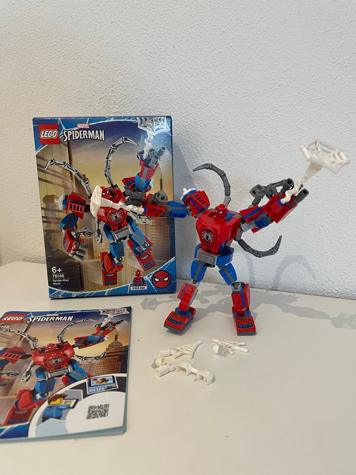 LEGO Spiderman Mech 76146 - Compleet met doos en boekje, Ophalen of Verzenden, Zo goed als nieuw