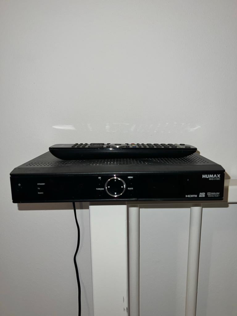 Humax iRHD-5100C HD digitale ontvanger met afstandsbediening, Ophalen, Zo goed als nieuw, Decoder