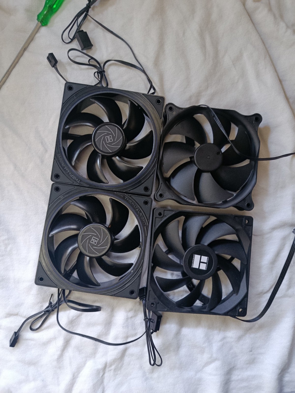 4 PC Fans: 2 Thermalright ARGB, 1 Thermalright, 1 Antec, Computers en Software, Ophalen of Verzenden, Gebruikt