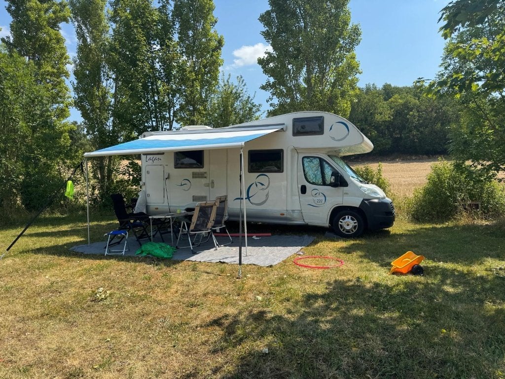 McLouis Lagan M700 gezinscamper | 2x Airco | Stapelbed, Alkoof, Koelkast, Fiat, Particulier