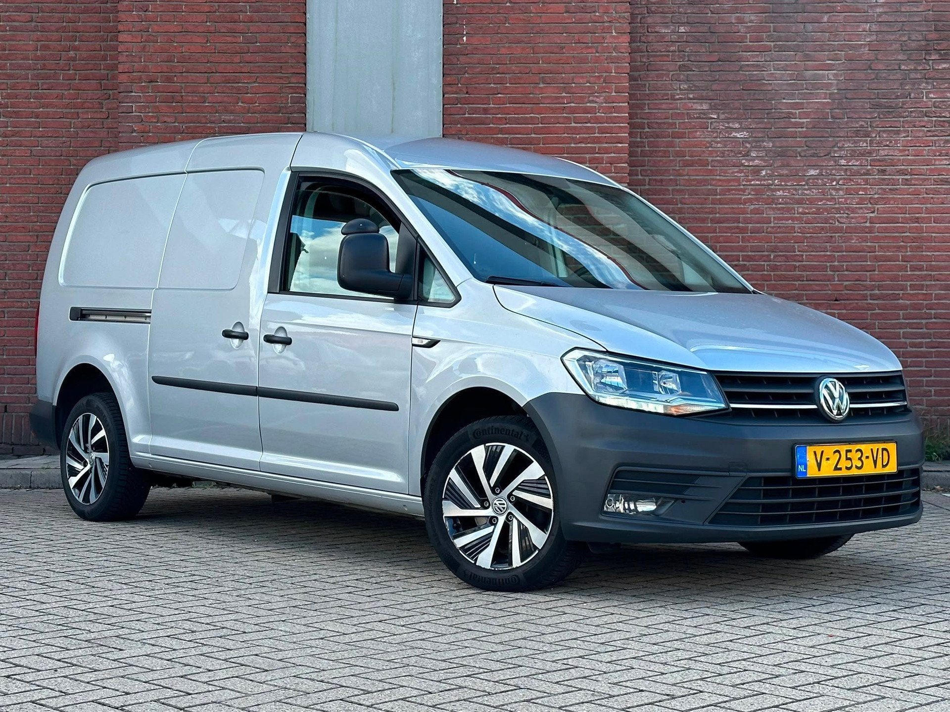 Volkswagen Caddy 2.0 TDI L2H1 Maxi Exclusive Edition | AUTOM, Auto's, Bestelauto's, Gebruikt, Euro 6, 4 cilinders, Volkswagen
