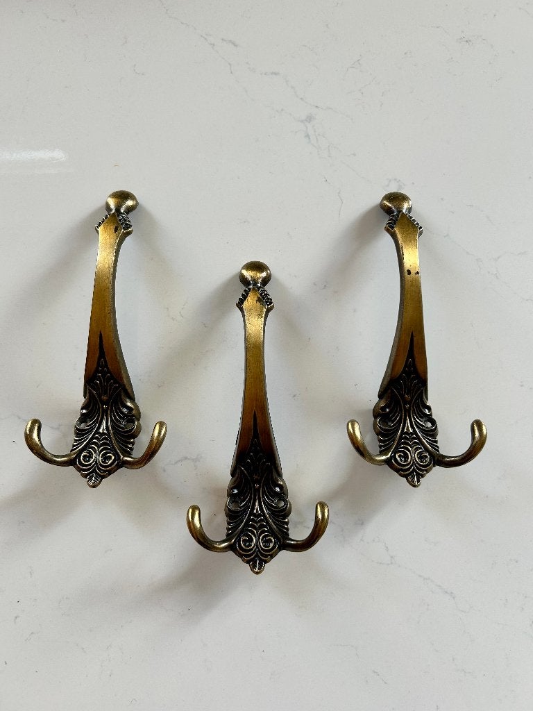 3 brocante messing wandhaken. Grote metalen kledinghaken, Wandkapstok, Ophalen of Verzenden, Zo goed als nieuw, Minder dan 100 cm