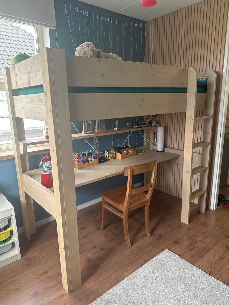 Hoogslaper met bureau-90x200, Ophalen, Zo goed als nieuw, Hoogslaper