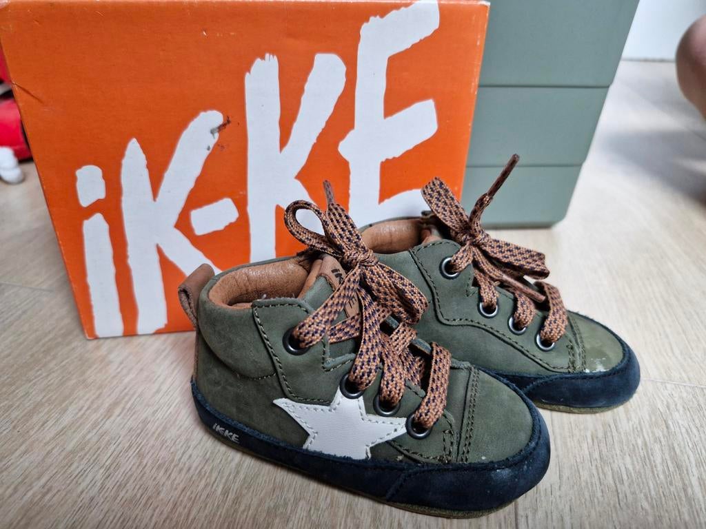 IKKE babyschoentjes maat 20 - Groen met witte ster, Ophalen, Schoentjes, Jongetje of Meisje, Zo goed als nieuw