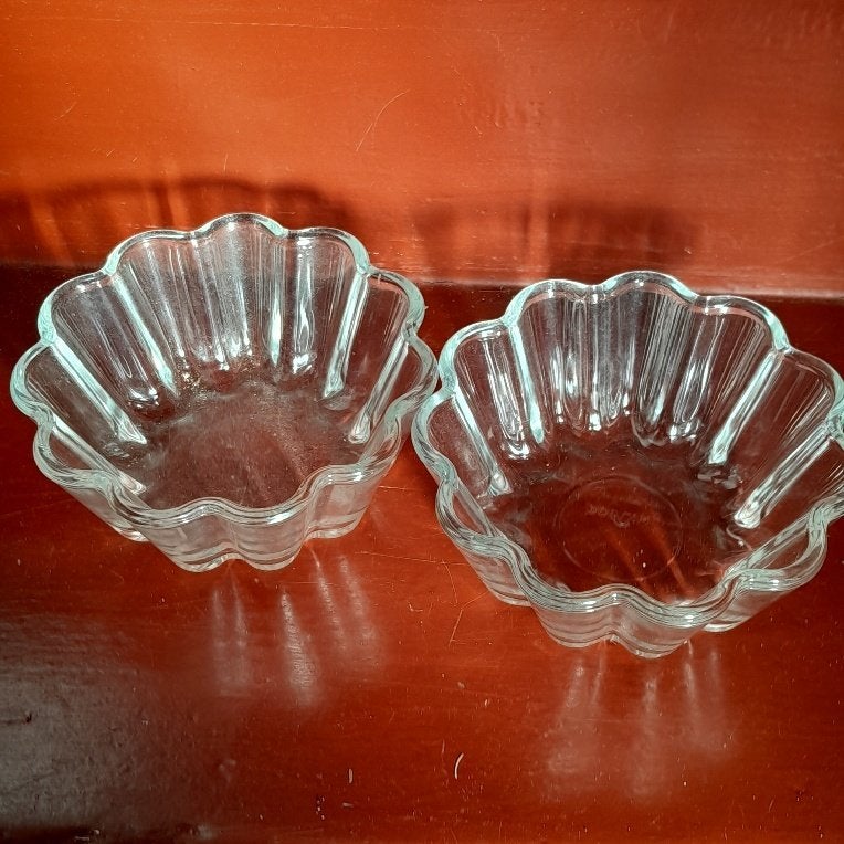2 Glazen schaaltjes/ vormen voor pudding e.d., Ophalen of Verzenden, Gebruikt, Glas
