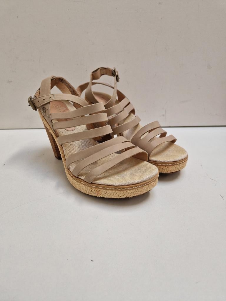 Timberland sandalen met hak - Maat 40, Beige, Ophalen of Verzenden, Zo goed als nieuw, Schoenen met hoge hakken