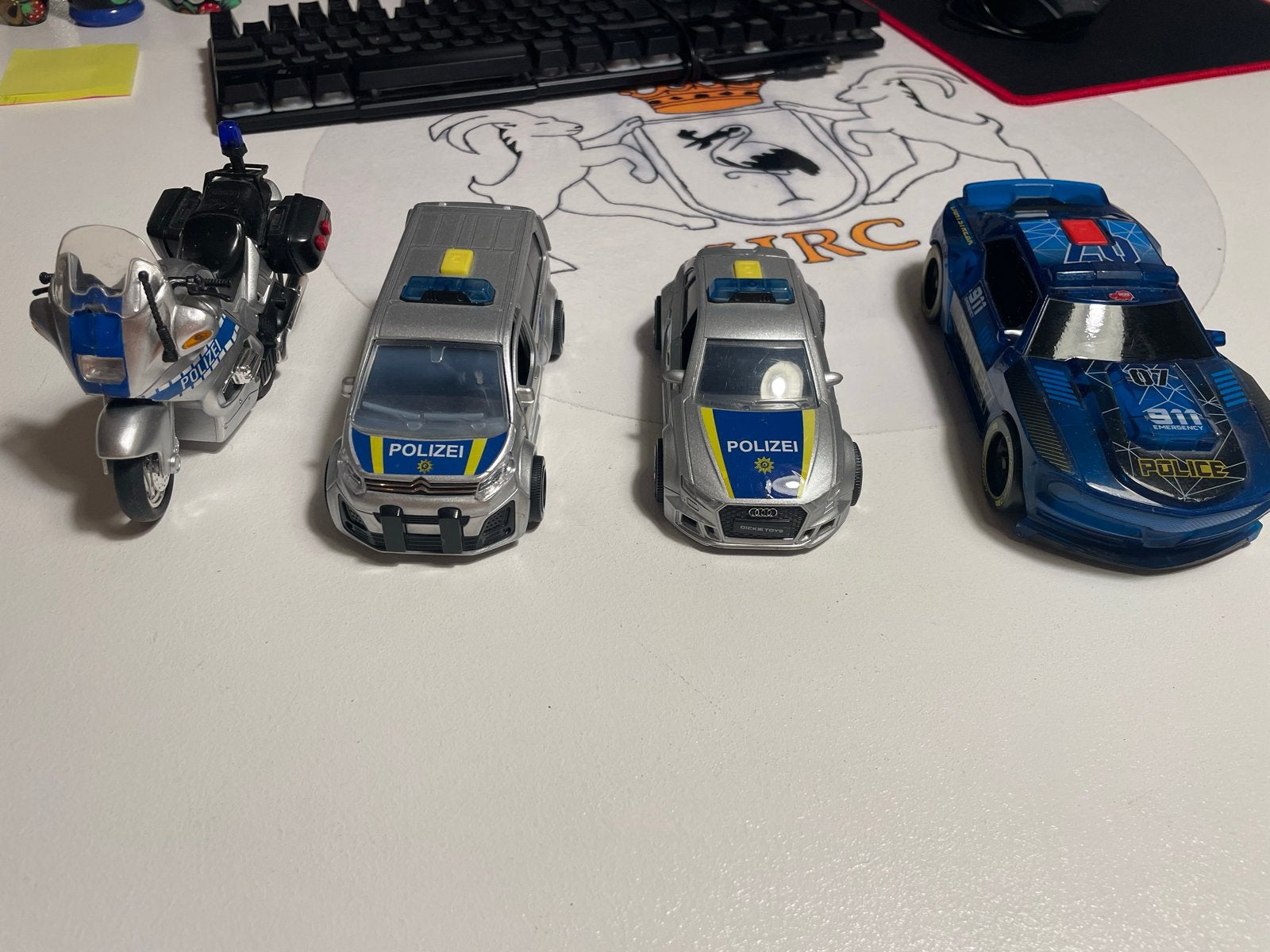 Set van 4 Politie Voertuigen - Motor, Busje, Auto's, Ophalen of Verzenden, Gebruikt