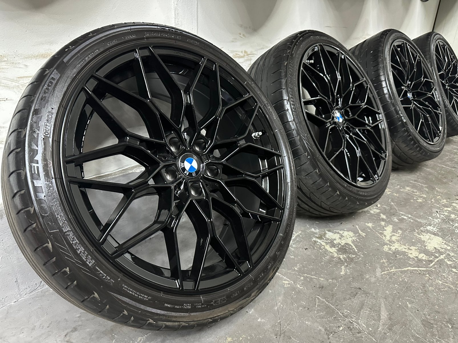 19 inch BMW M Breedset Velgen Bridgstone Banden G20 21 22 23, Auto-onderdelen, Banden en Velgen, Banden en Velgen, Personenwagen