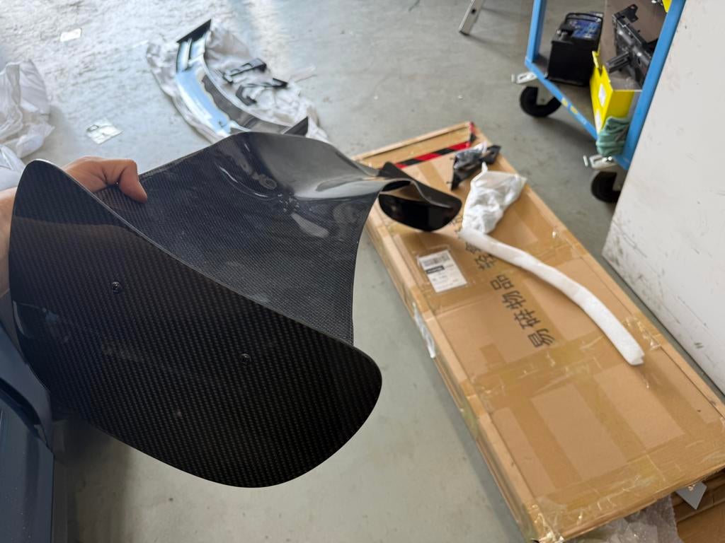 Carbon spoiler universeel, Ophalen