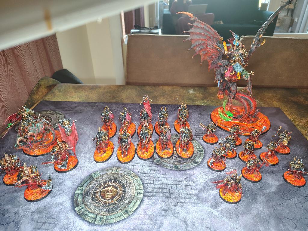 Warhammer AOS Slaves to Darkness Army, Figuurtje(s), Warhammer, Ophalen of Verzenden, Zo goed als nieuw
