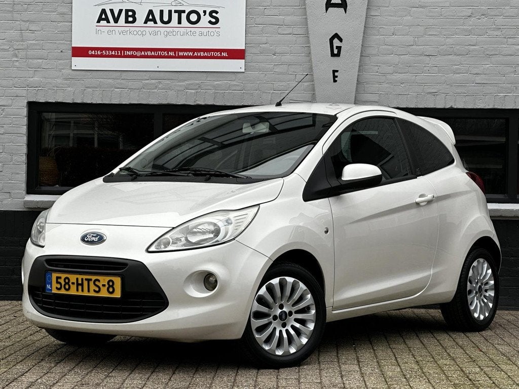 Ford Ka 1.2 Titanium Airco Leder Parelmoer, Voorwielaandrijving, Gebruikt, 4 stoelen, Wit