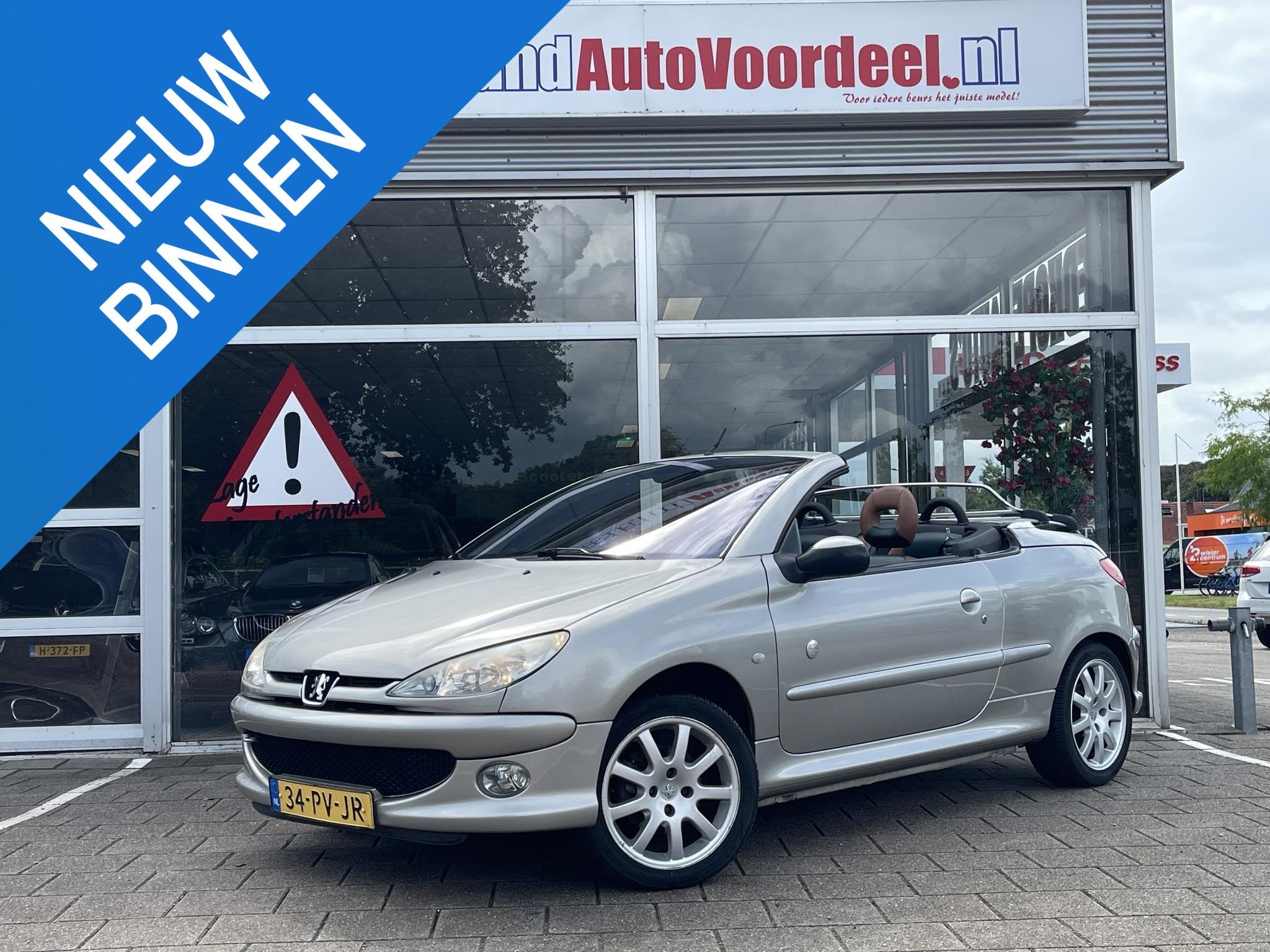 Peugeot 206 CC 1.6-16V Roland Garros /Cabrio/Cruisecontrol/, Voorwielaandrijving, Stof, Gebruikt, 4 cilinders