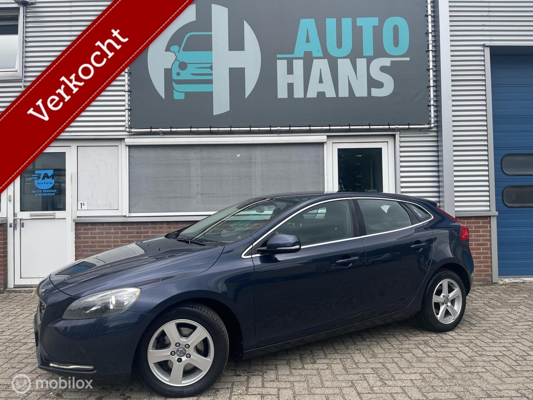 Volvo V40 1.6 T3 Momentum | orig NL | climate | cruise | nav, Voorwielaandrijving, Stof, Gebruikt, Zwart