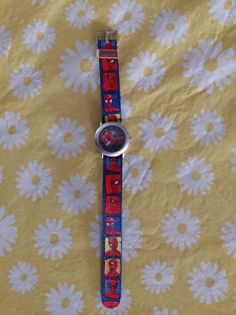 Spiderman horloge voor kinderen als nieuw, Sieraden, Tassen en Uiterlijk, Horloges | Kinderen, Ophalen of Verzenden, Gebruikt