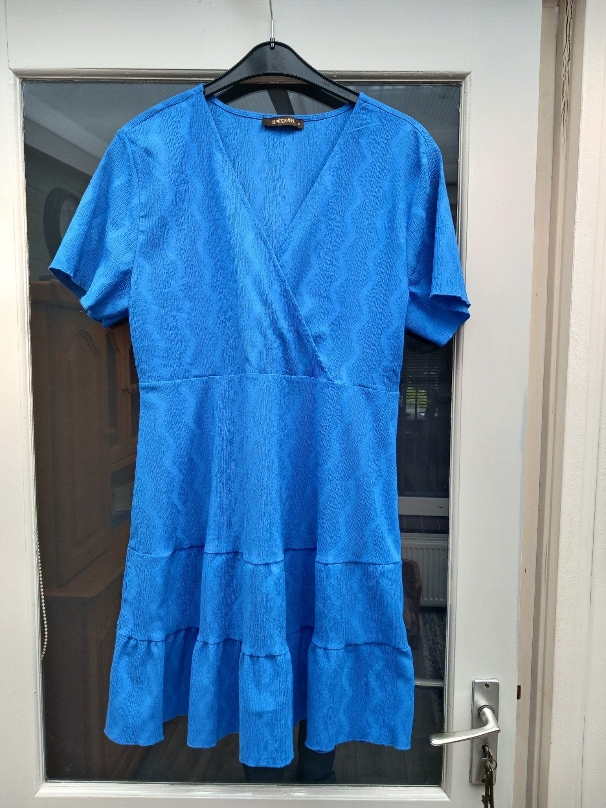 Blauwe overslagjurk met ruches, Supertrash, Maat 46/48 (XL) of groter, Zo goed als nieuw, Boven de knie