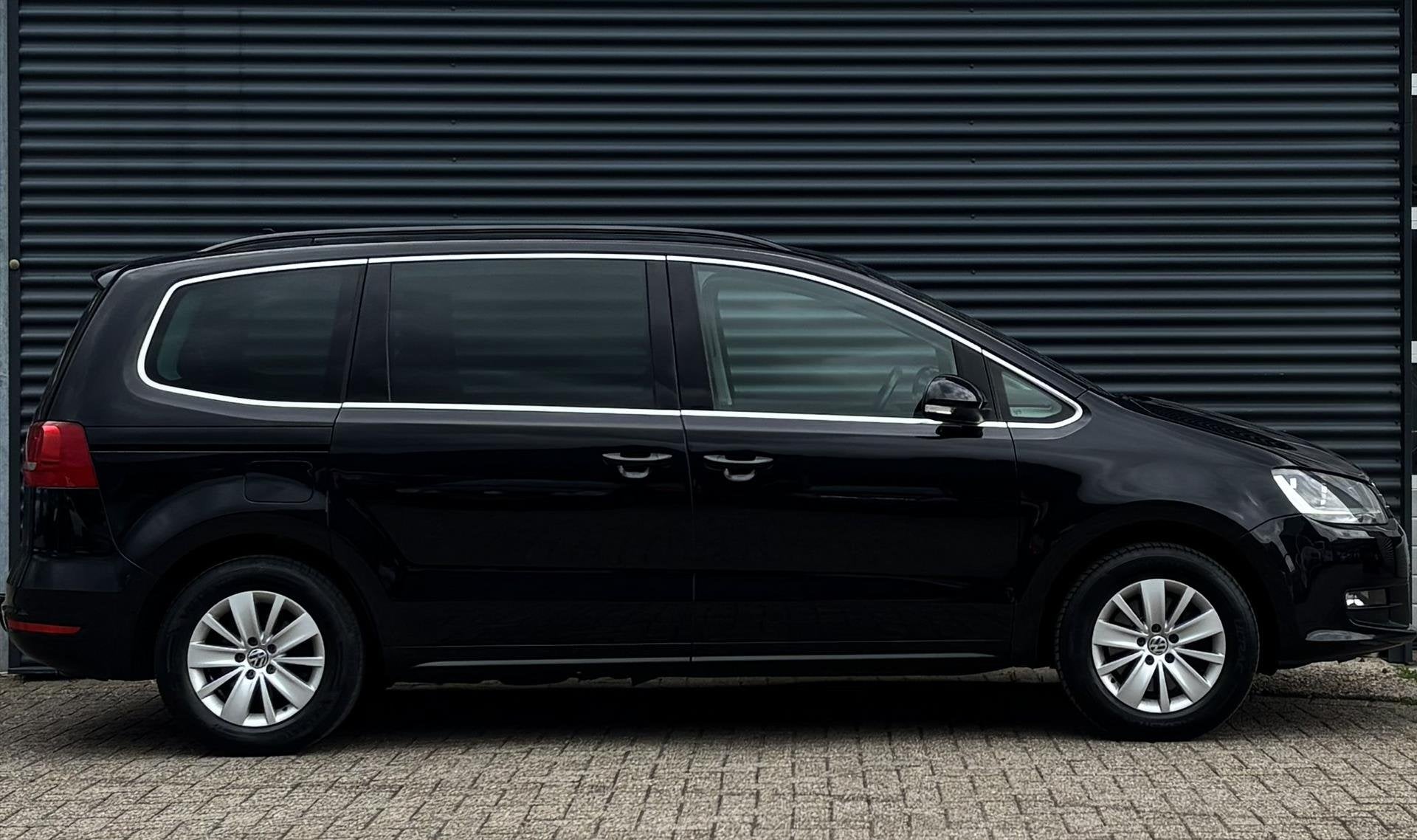 Volkswagen Sharan 1.4 TSI 150PK Comfortline 7-persoons Clima, Auto's, Voorwielaandrijving, Euro 5, Stof, Zwart