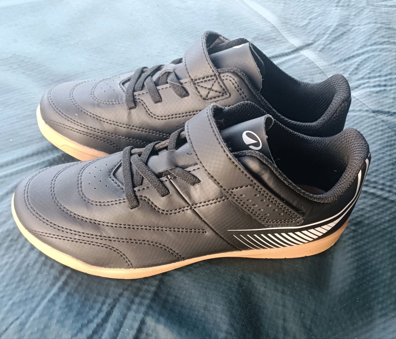 kipsta sportschoenen zaalvoetbal, Overige merken, Overige typen, Nieuw, Ophalen of Verzenden