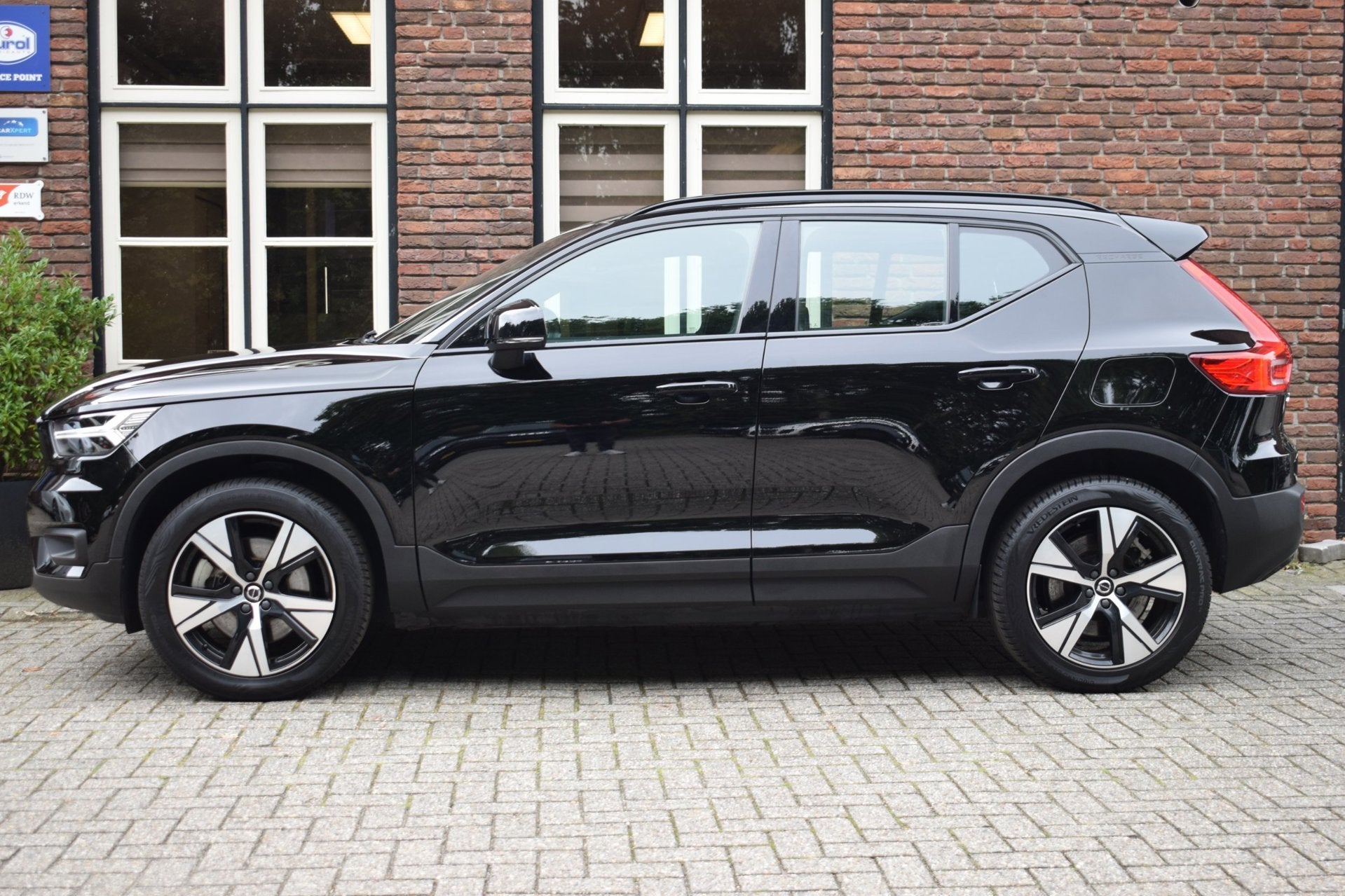 Volvo XC40 Recharge P8 AWD R-Design 93.7 SOH | Adaptive Crui, Auto's, 1300 min, Gebruikt, Huisgarantie, Met garantie (alle)