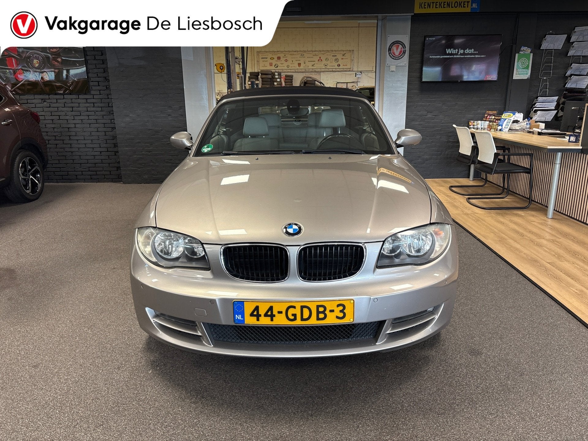 BMW 1-serie Cabrio 120i High Executive/navi/boeken/clima/net, 1-Serie, 4 cilinders, Cabriolet, 4 stoelen