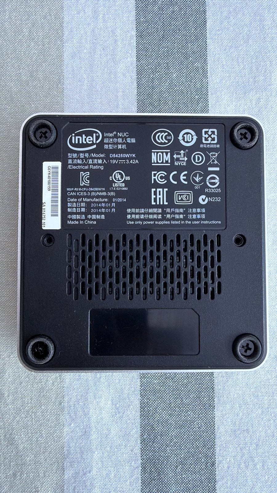 Intel Nuc met batocera, Ophalen of Verzenden, Zo goed als nieuw, SSD