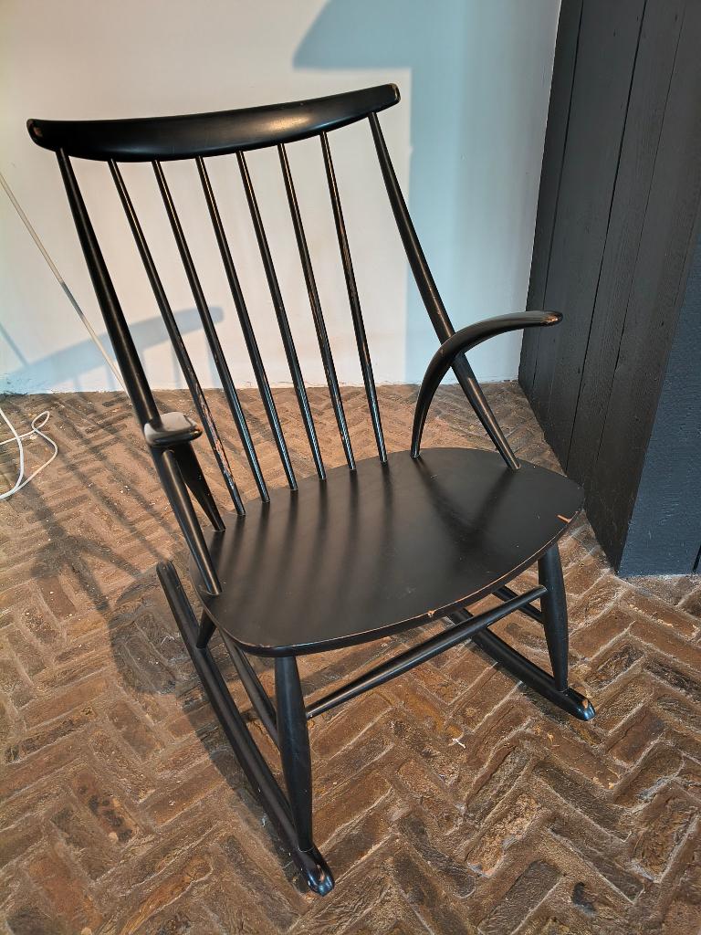 Illum Wikkelsø Schommelstoel voor Niels Eilersen, Huis en Inrichting, Stoelen, Ophalen, Gebruikt, Wit, Deens design