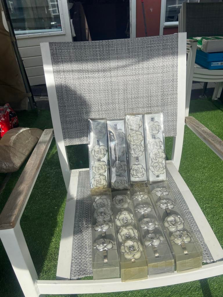 Nieuwe servetringen met bloemmotief - 12 stuks, Ophalen of Verzenden, Zo goed als nieuw