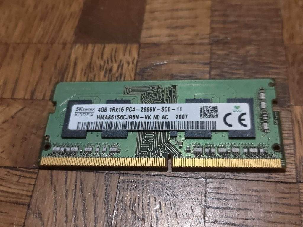 4GB SK hynix DDR4 2666V SoDimm, Computers en Software, Gebruikt, DDR4, Ophalen of Verzenden, Laptop