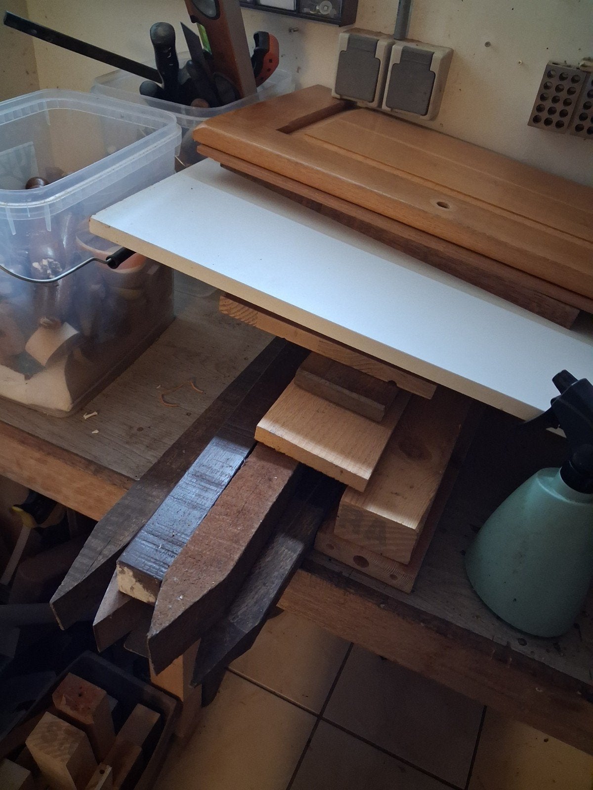 GRATIS AF TE HALEN Diverse partij hout: balken, planken en m, Doe-het-zelf en Verbouw, Hout en Planken, Ophalen, Gebruikt, Minder dan 25 mm