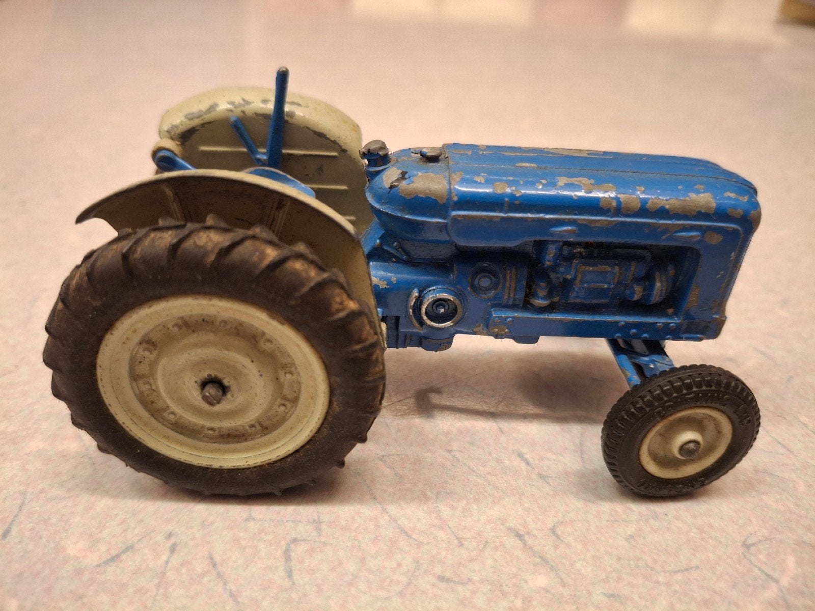 Britains Fordson  Major Tractor, schaal 1/32, Ophalen, Gebruikt, Tractor of Landbouw, Britains