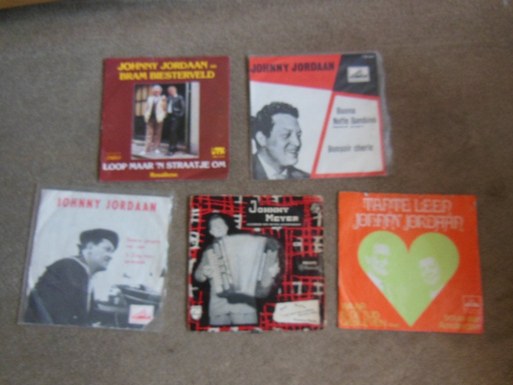 4 x JOHNNY  JORDAAN +  1 x Tante leen, Gebruikt, Overige formaten, Levenslied of Smartlap, EP