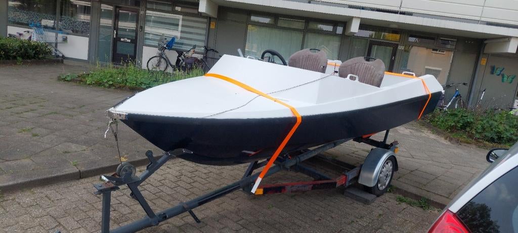 Kleine motorboot - Ideaal voor pleziervaart, Watersport en Boten, Ophalen, Gebruikt, Motor en Techniek, Motorboot