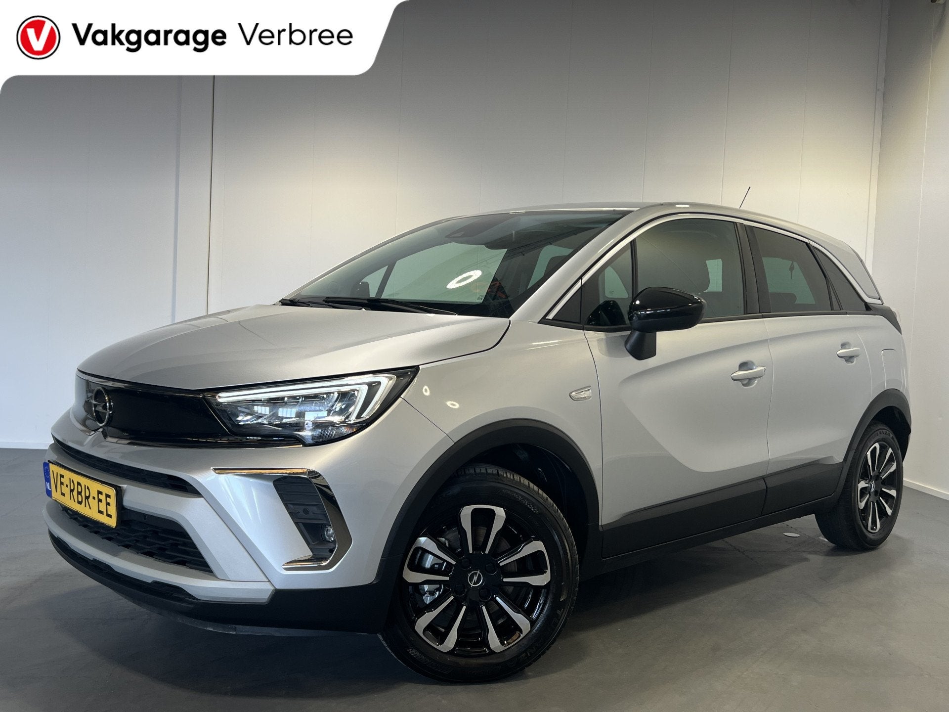Opel Crossland 1.2 Turbo Elegance | Navigatie/Android/Apple, Auto's, Gebruikt, Zwart, 1199 cc, Origineel Nederlands