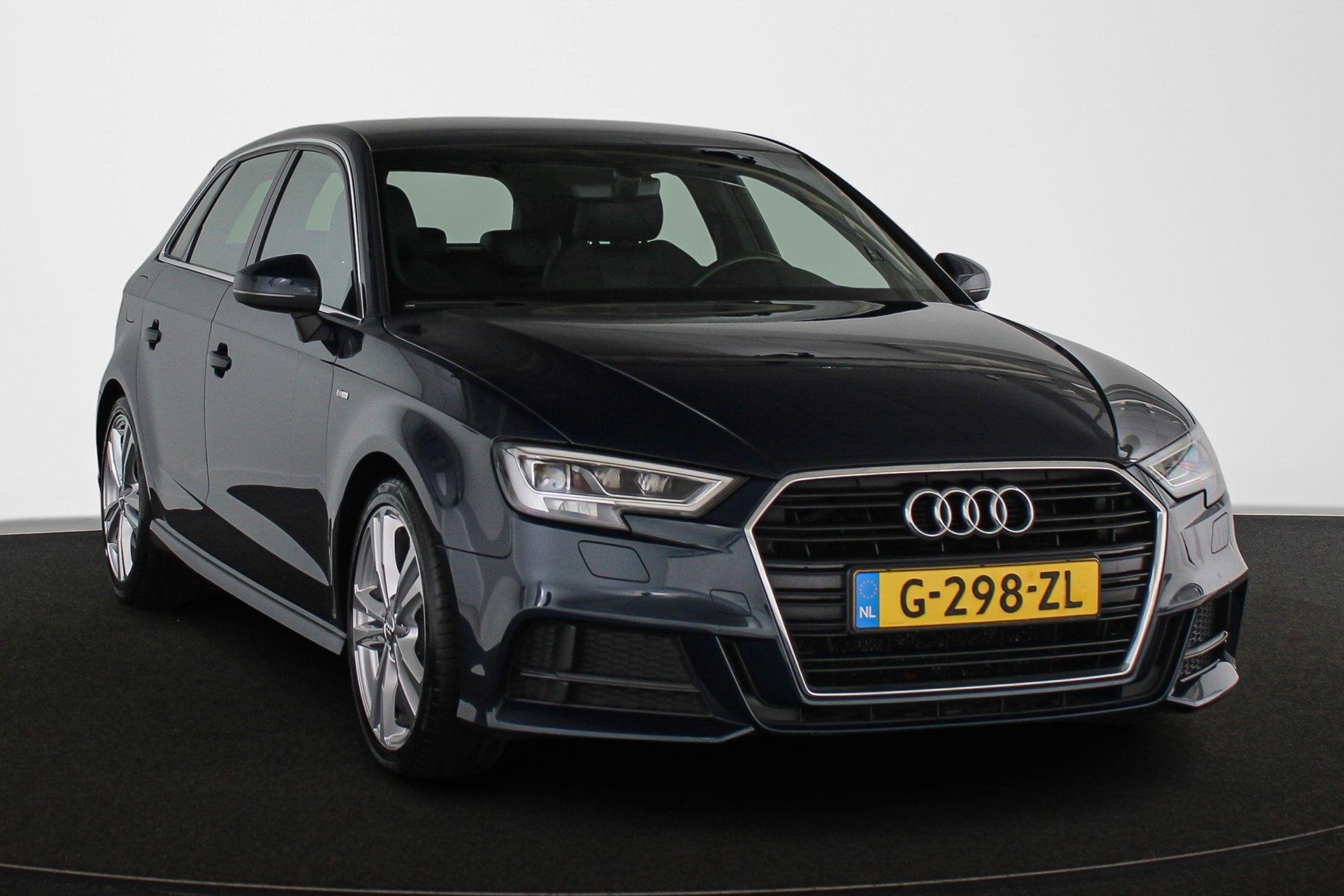 Audi A3 Sportback 30 TFSI Advance Sport S-Line Trekhaak Stoe, Auto's, Voorwielaandrijving, Gebruikt, 1165 kg, Blauw