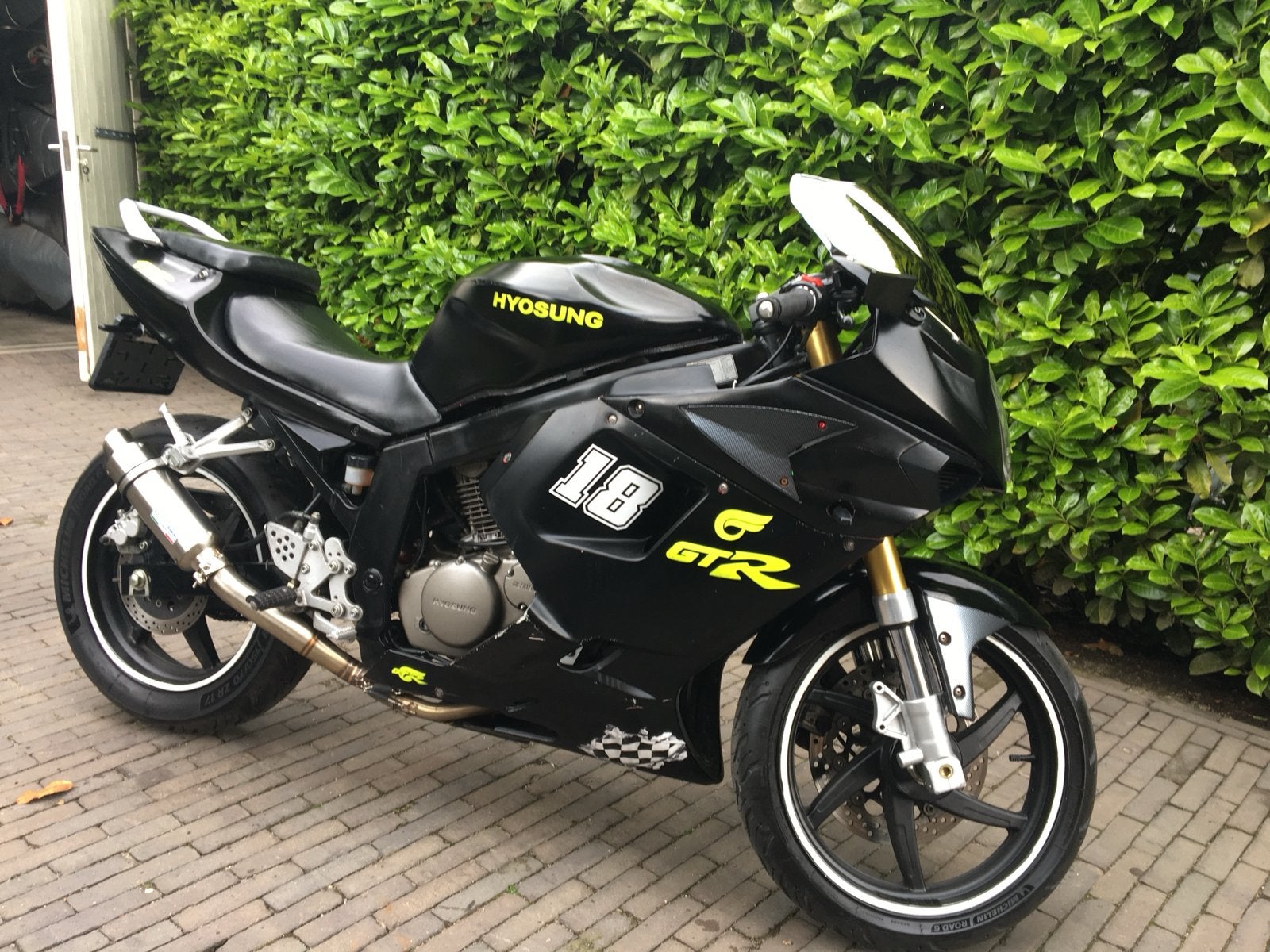Hyosung GT 125 R, 125cc  A1 motor, 2 cilinders, Sportuitlaat, Gebruikt, 125 cc