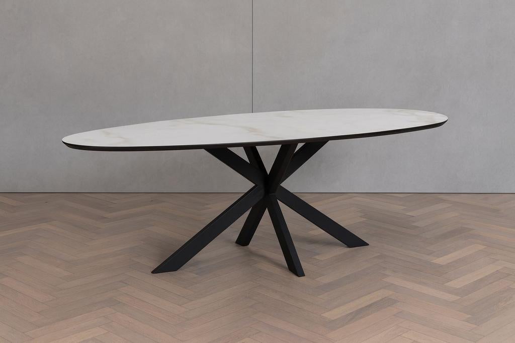 Showmodel eettafel Nyborg, organisch, 190 cm UITVERKOOP, Nieuw, 150 tot 200 cm, Overige vormen, 50 tot 100 cm